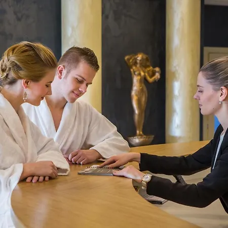 Galatea מלאדה בולסלאב